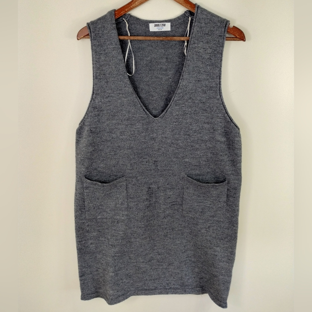 Double Zero Sleeveless Knit Sweater Top with Pockets Size Medium
